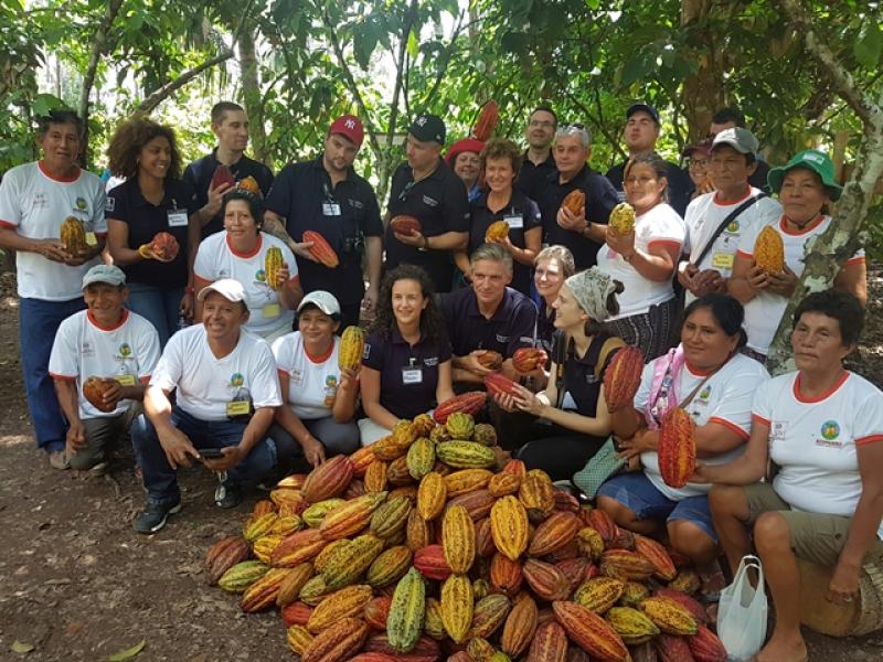 16 chocolateros de Suiza y Francia visitan San Martín