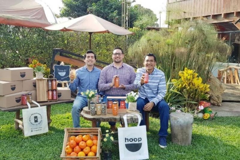 Egresados de la UNALM crean línea de jugos naturales con cultura de reciclaje