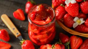 Aprueban norma técnica para fresas envasadas en almíbar