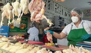 Precio del pollo llegó ayer a S/ 5.10 el kilogramo en el mercado mayorista